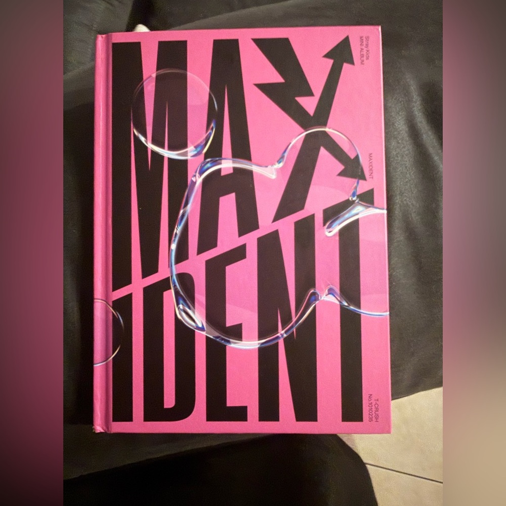 Pink and Black MAXIDENT Book